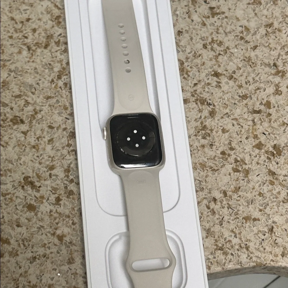 Apple Watch Series 8 - Picture 4 of 4